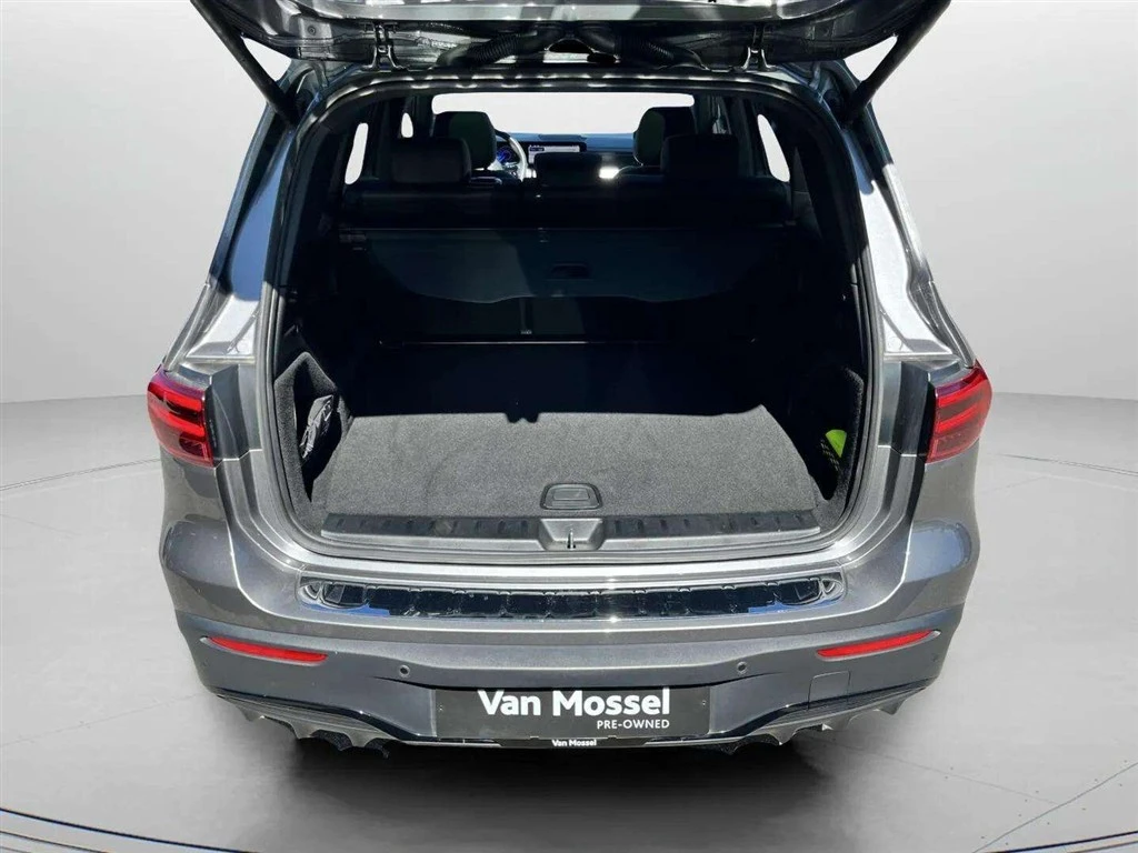 Mercedes-Benz-EQB-image-21