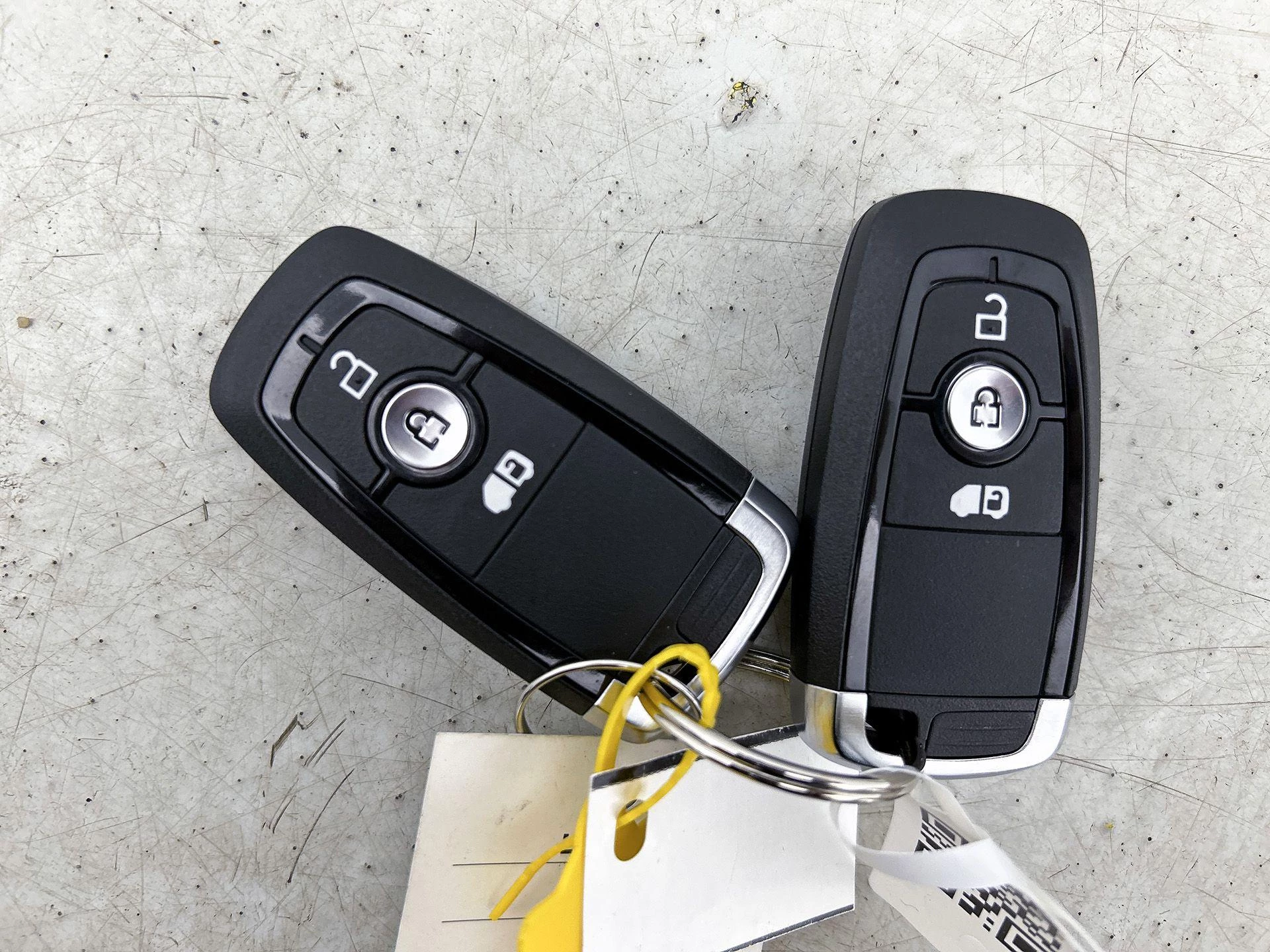 Volkswagen-e-Transporter-image-40