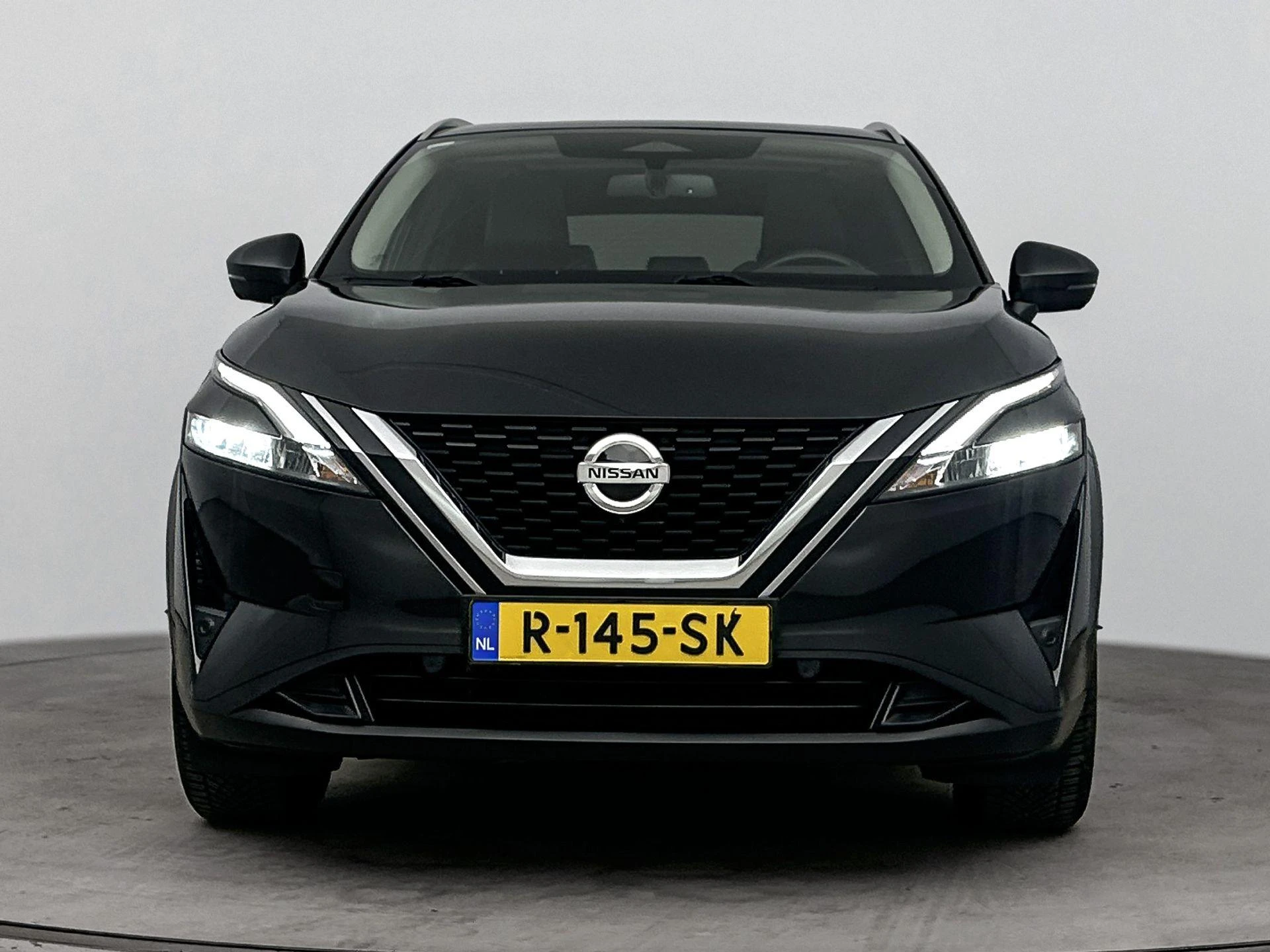 Nissan-QASHQAI-image-4