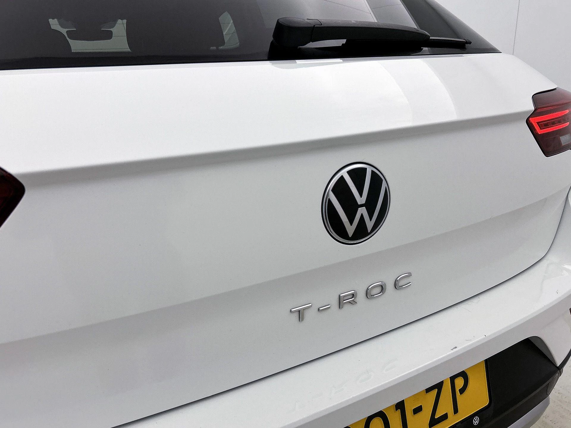 Volkswagen-T-Roc-image-28