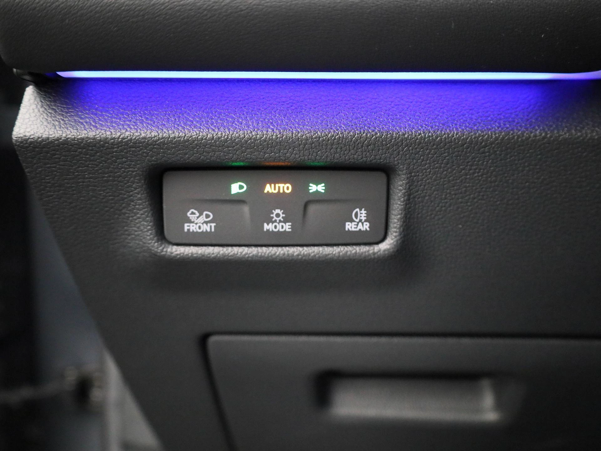 Volkswagen-Tiguan-image-27