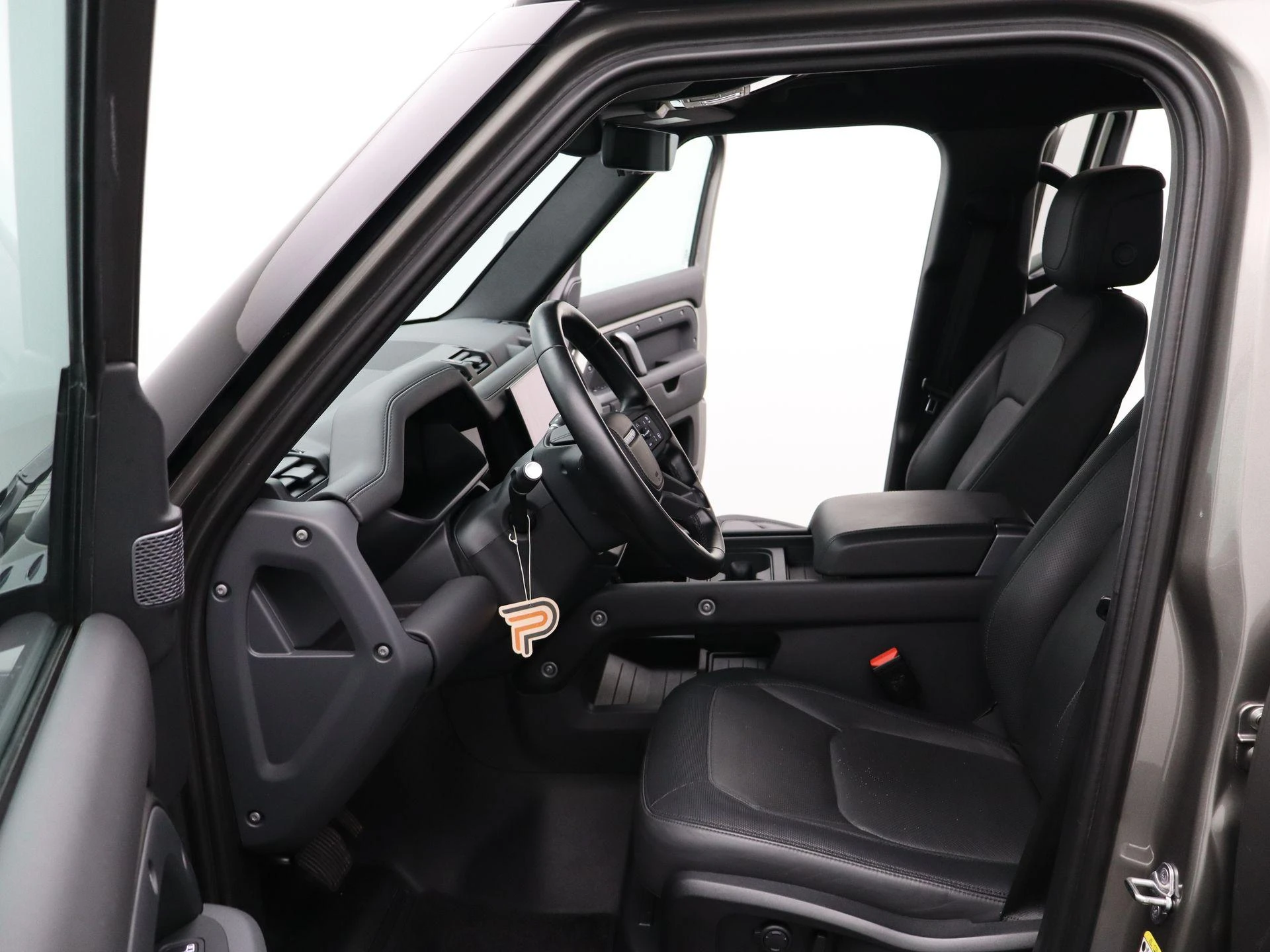 Land Rover-Defender-image-10