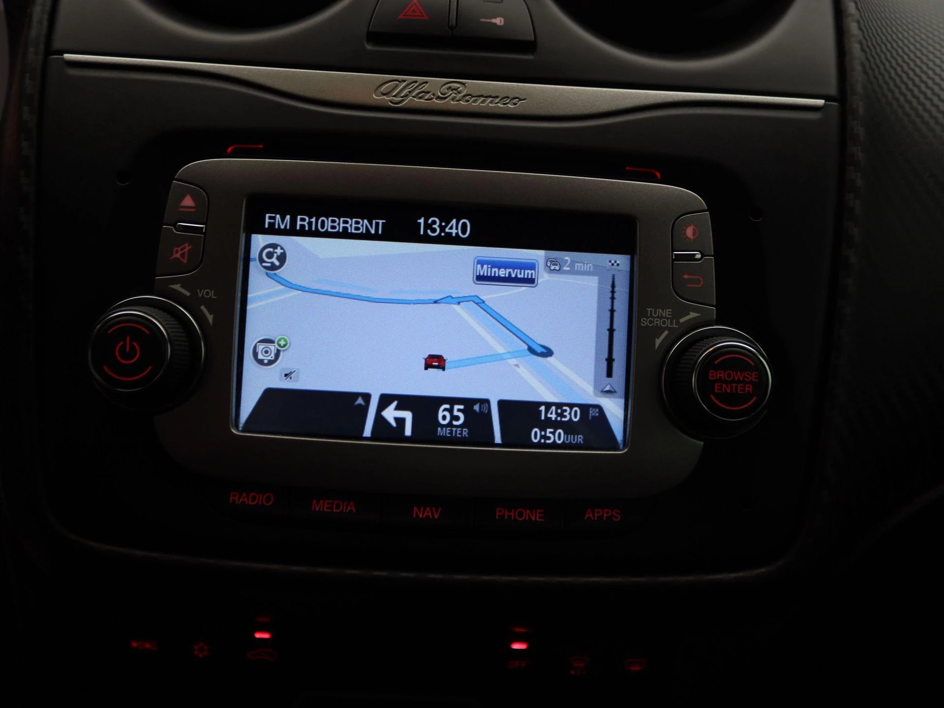 Alfa Romeo-MiTo-image-9