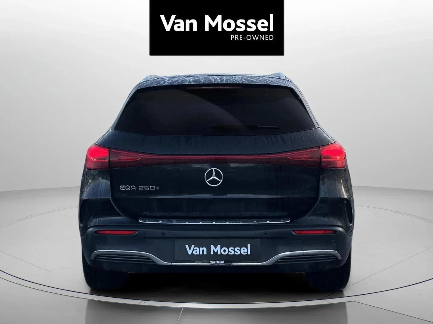 Mercedes-Benz-EQA-image-5