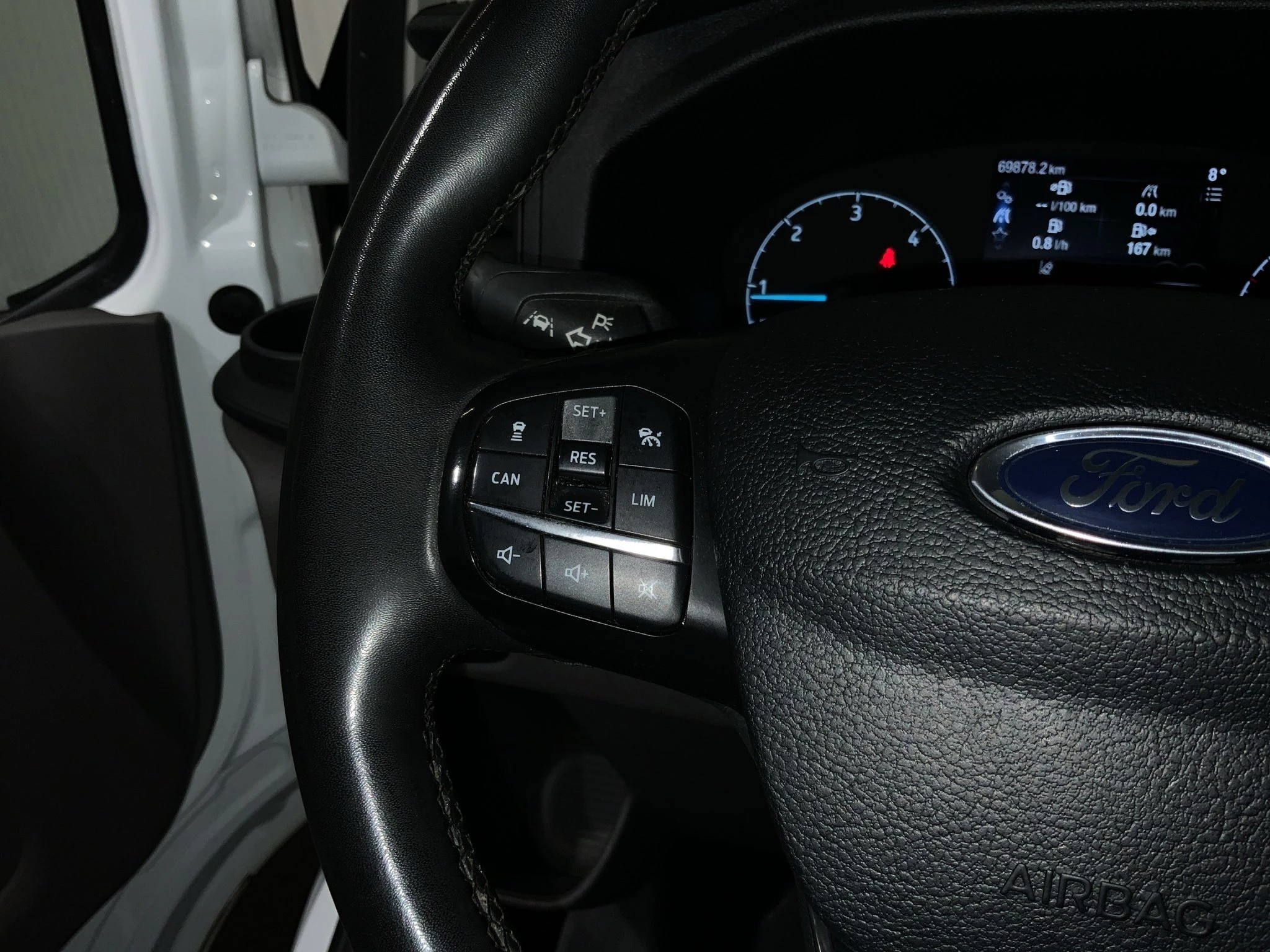 Ford-Transit Custom-image-17