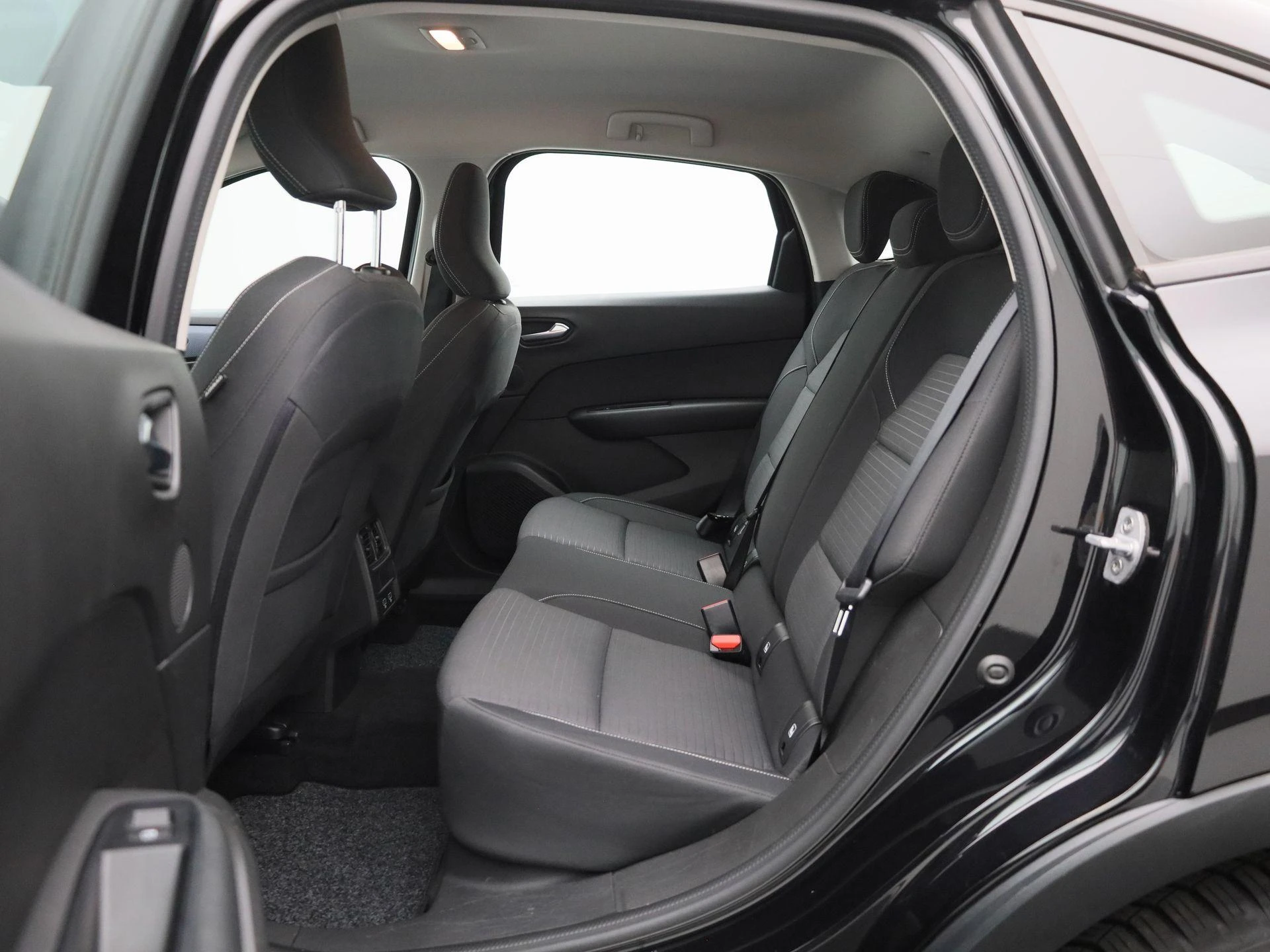 Renault-Arkana-image-11
