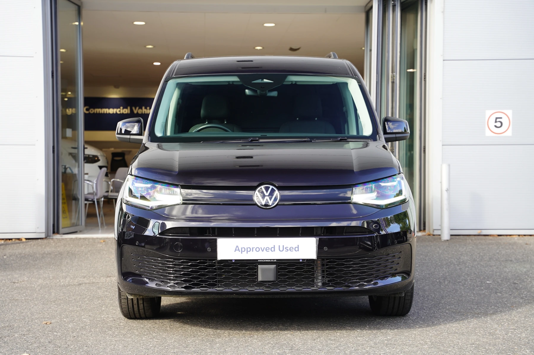 Volkswagen-Caddy-image-6