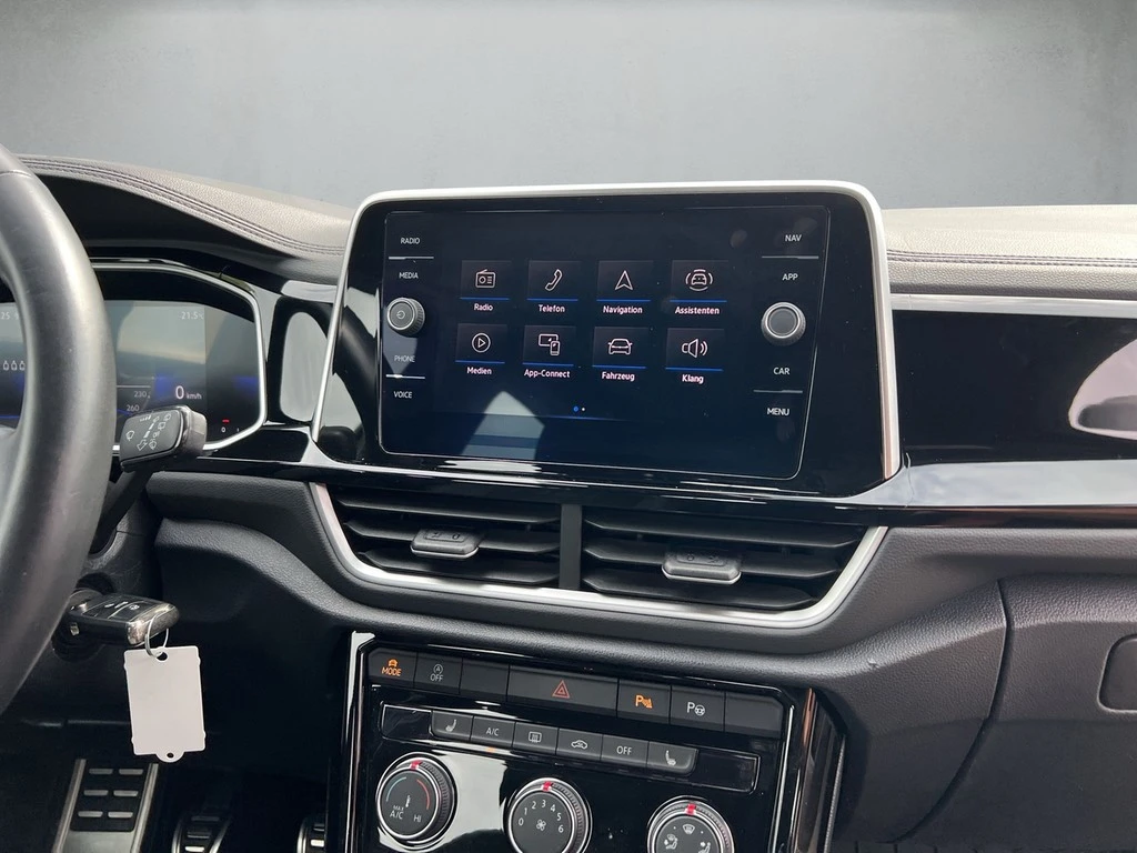 Volkswagen-T-Roc-image-9