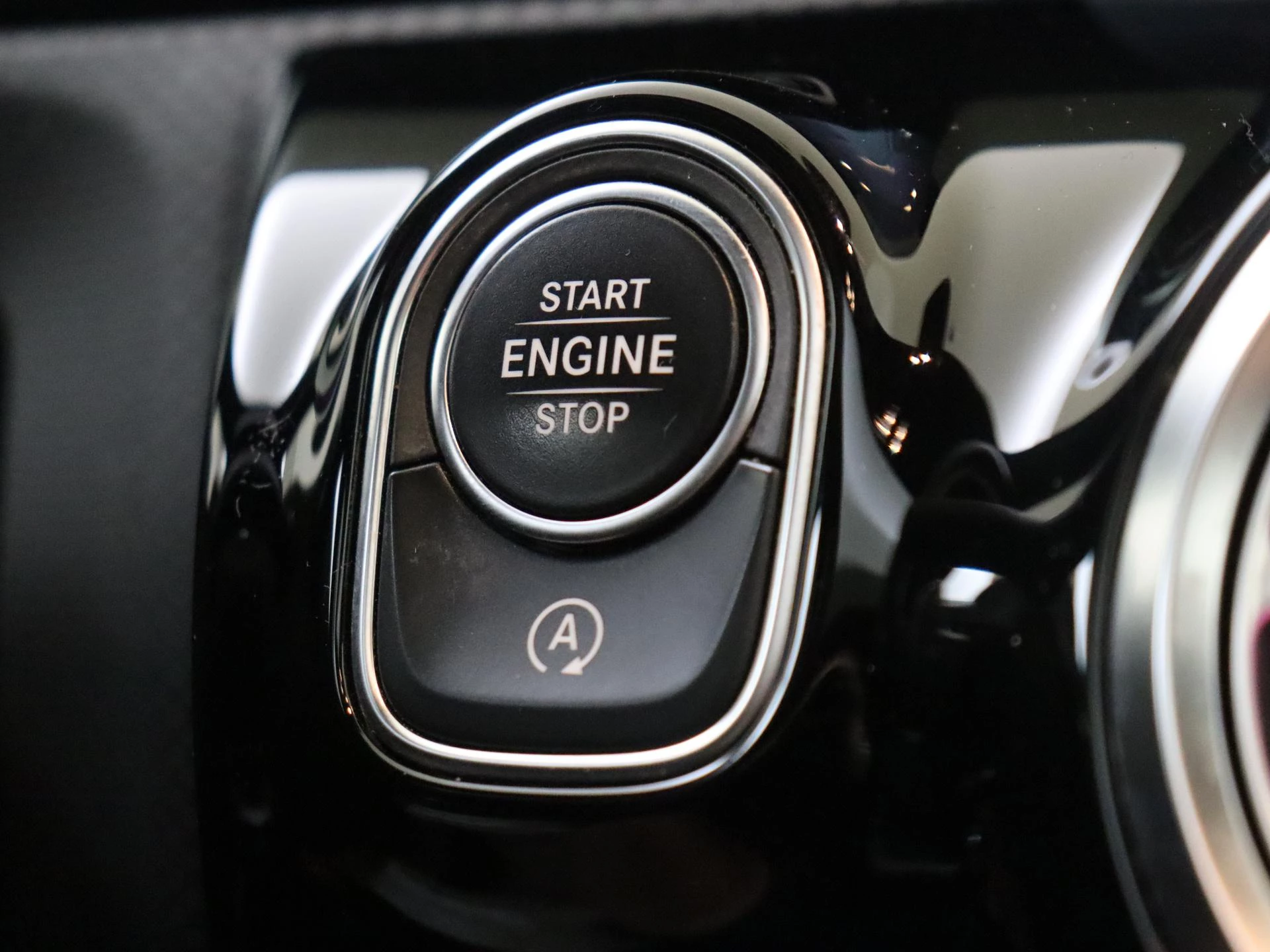 Mercedes-Benz-CLA-image-21