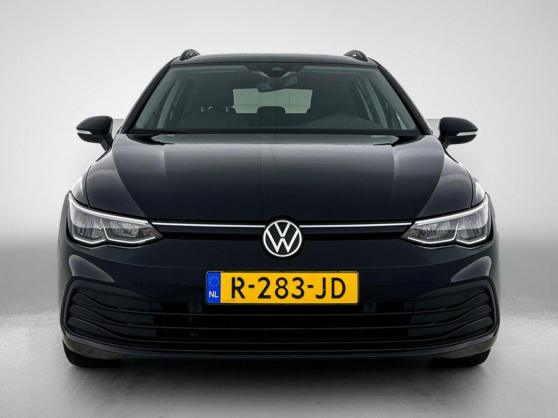 Volkswagen-Golf-image-4