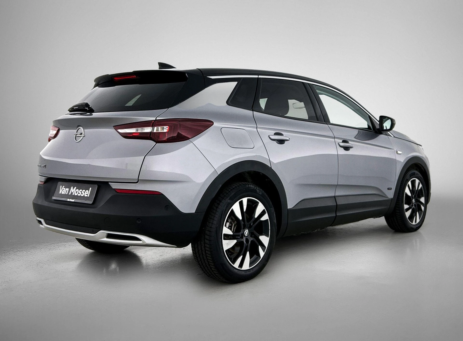 Opel-Grandland X-image-3