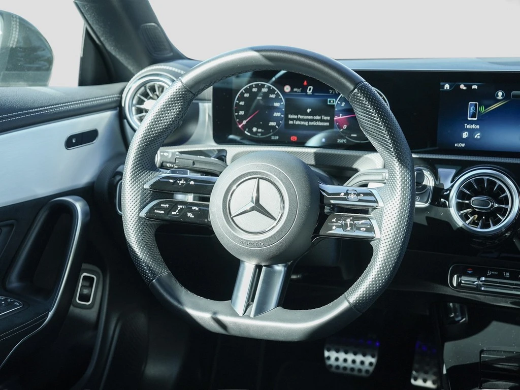 Mercedes-Benz-CLA-image-10