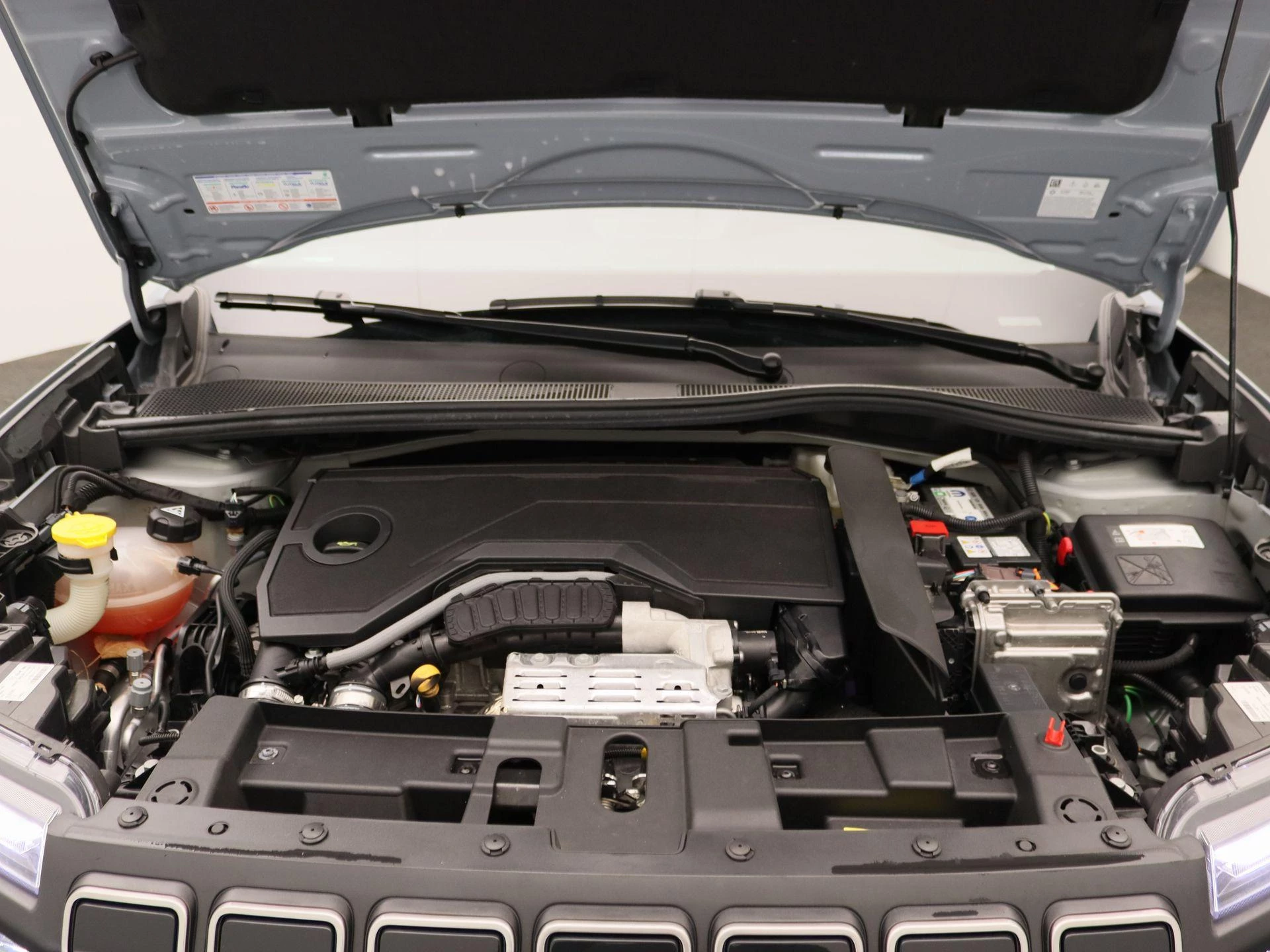 Jeep-Avenger-image-24