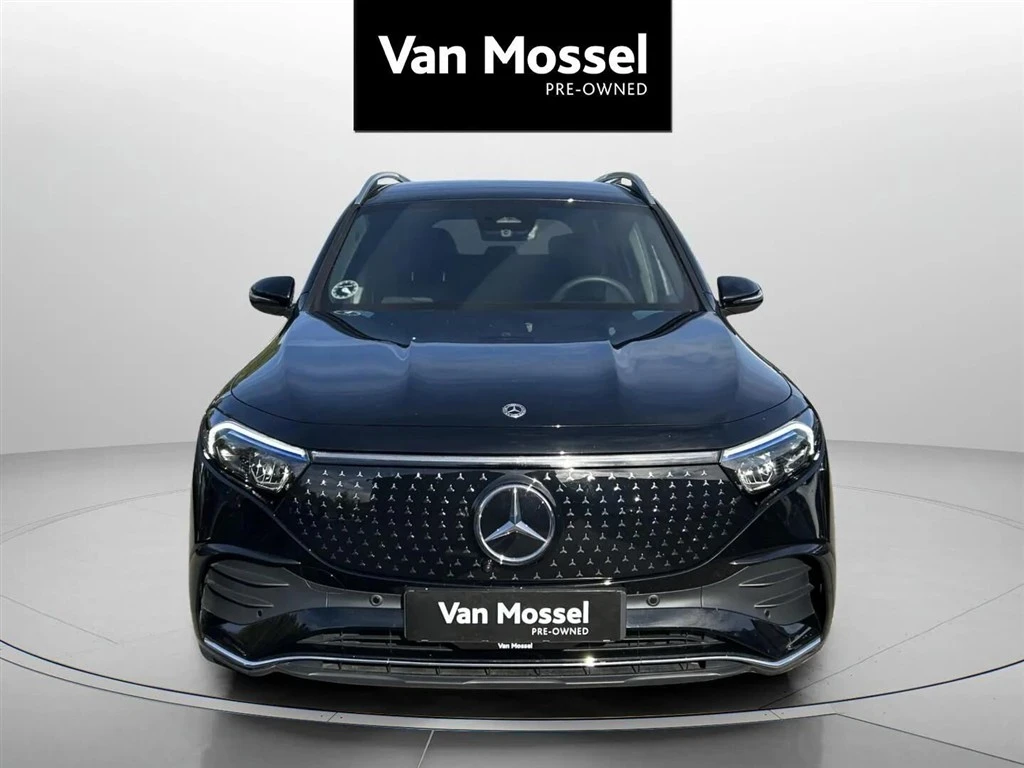 Mercedes-Benz-EQB-image-1