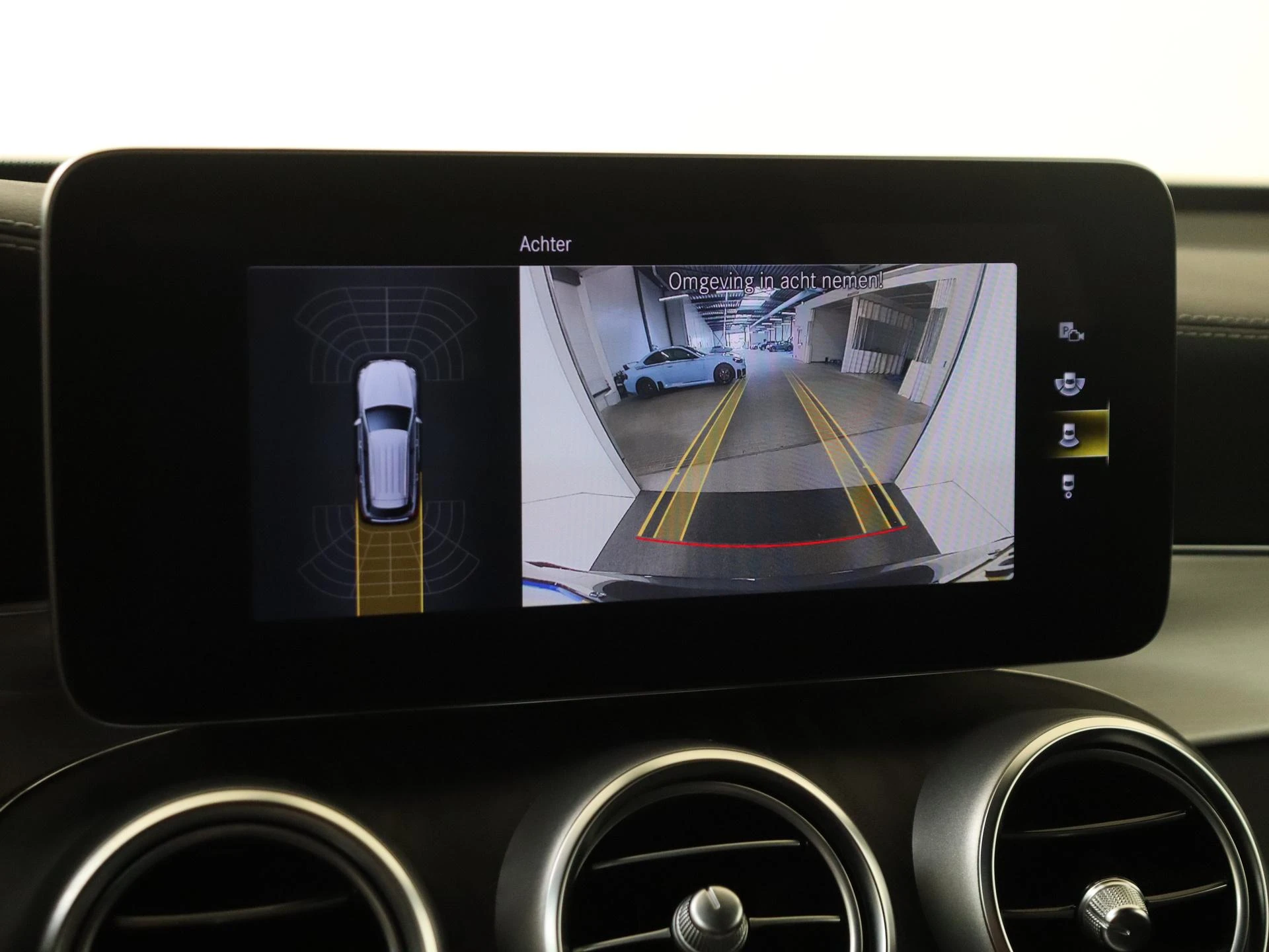 Mercedes-Benz-GLC-image-18