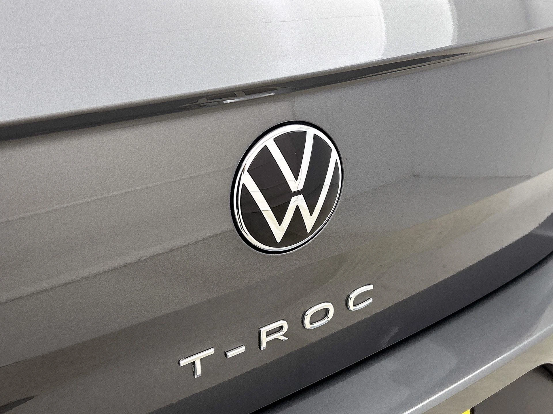 Volkswagen-T-Roc-image-9