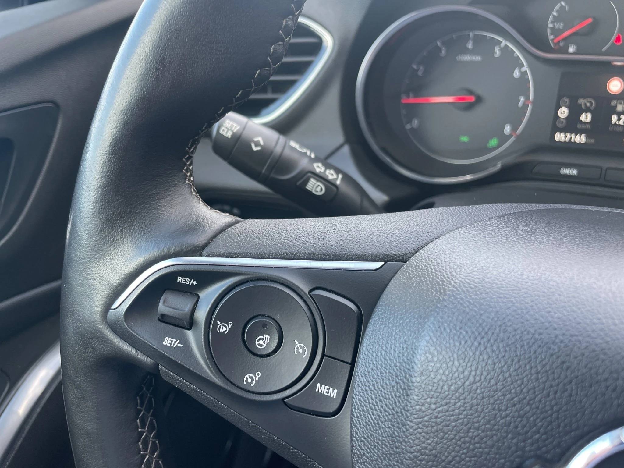 Opel-Grandland X-image-13