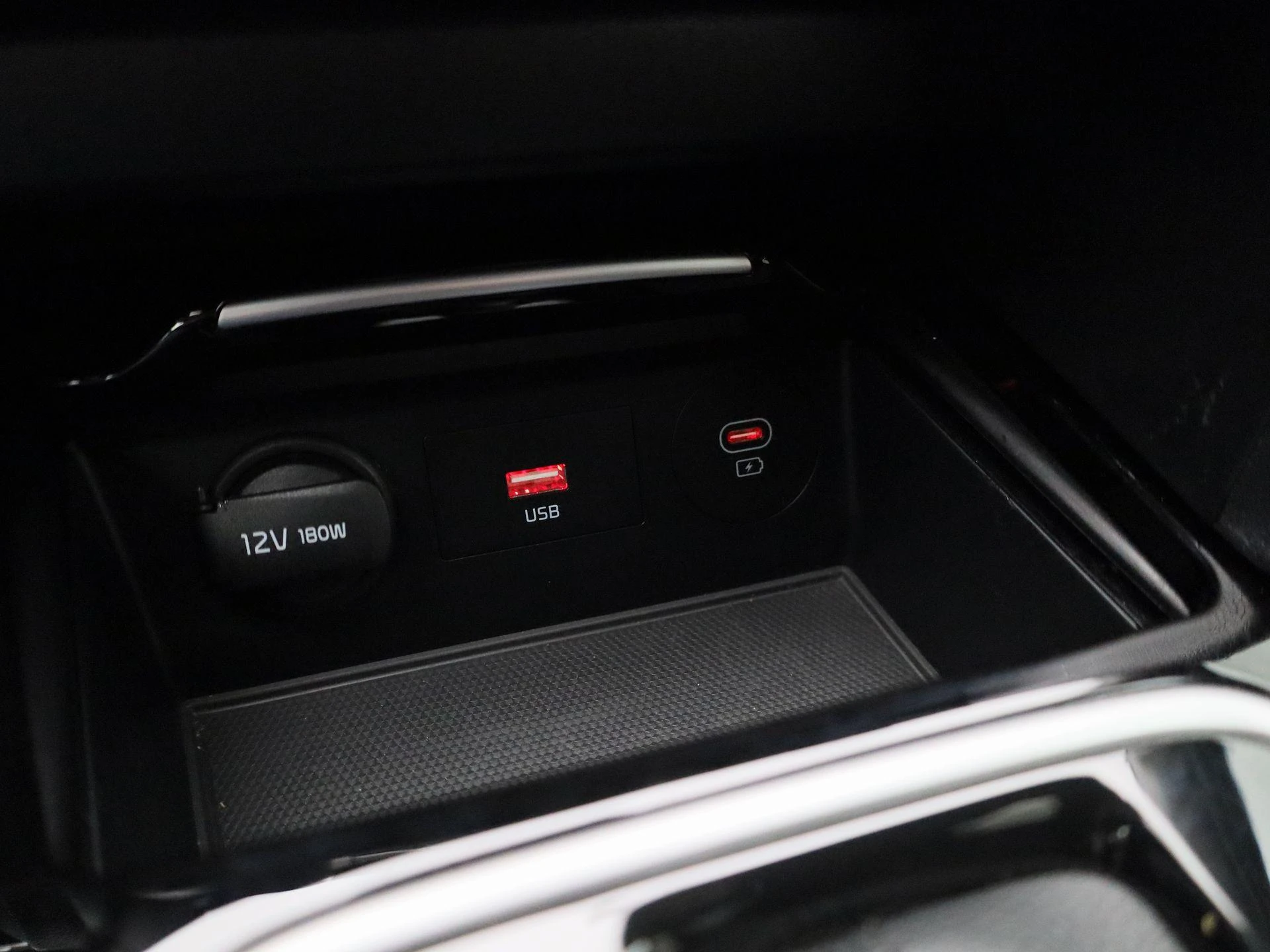 Kia-Ceed Sportswagon-image-25