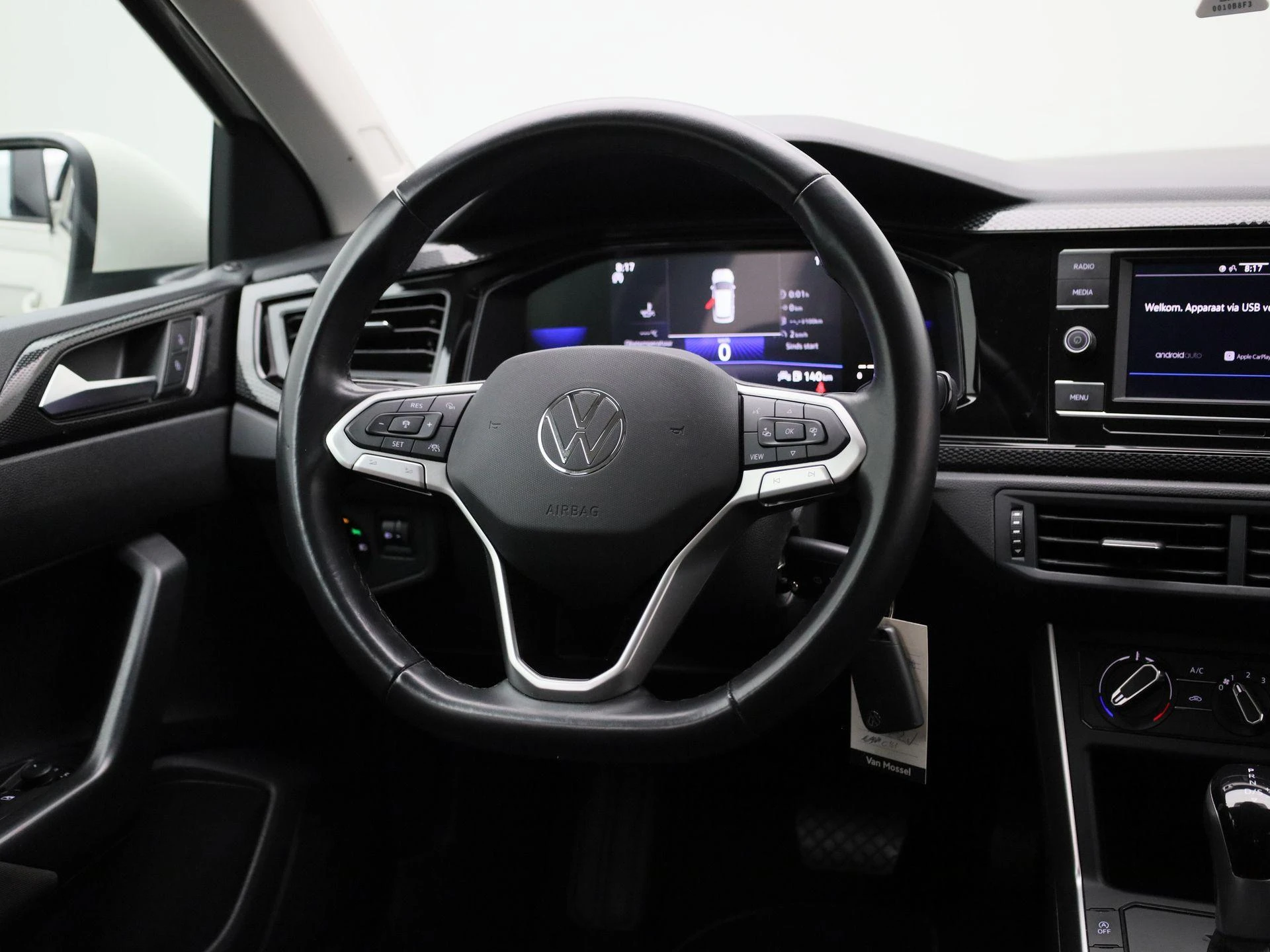 Volkswagen-Taigo-image-9