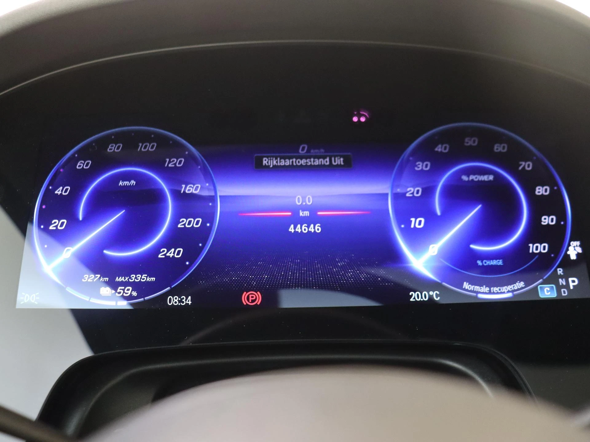 Mercedes-Benz-EQS-image-10