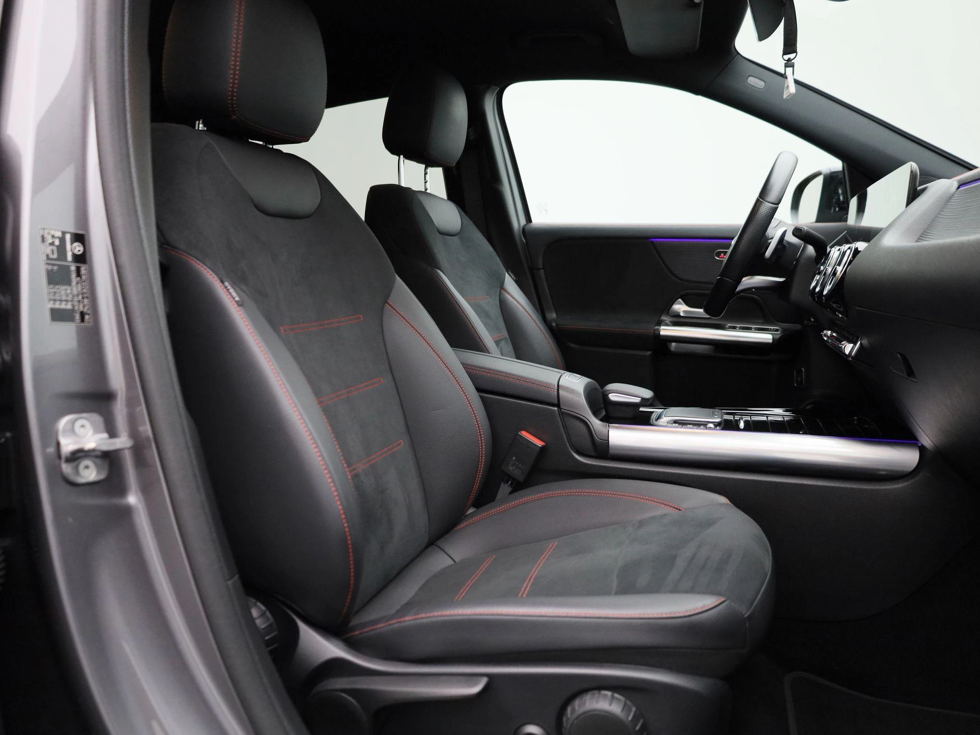 Mercedes-Benz-EQA-image-34