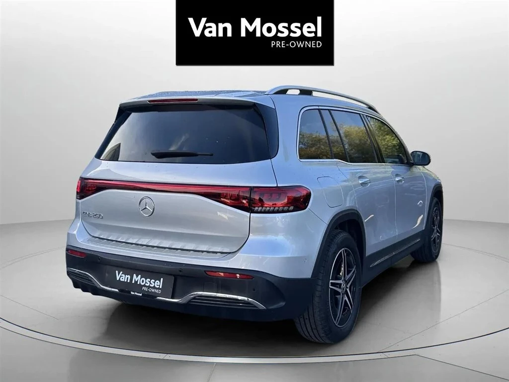 Mercedes-Benz-EQB-image-5