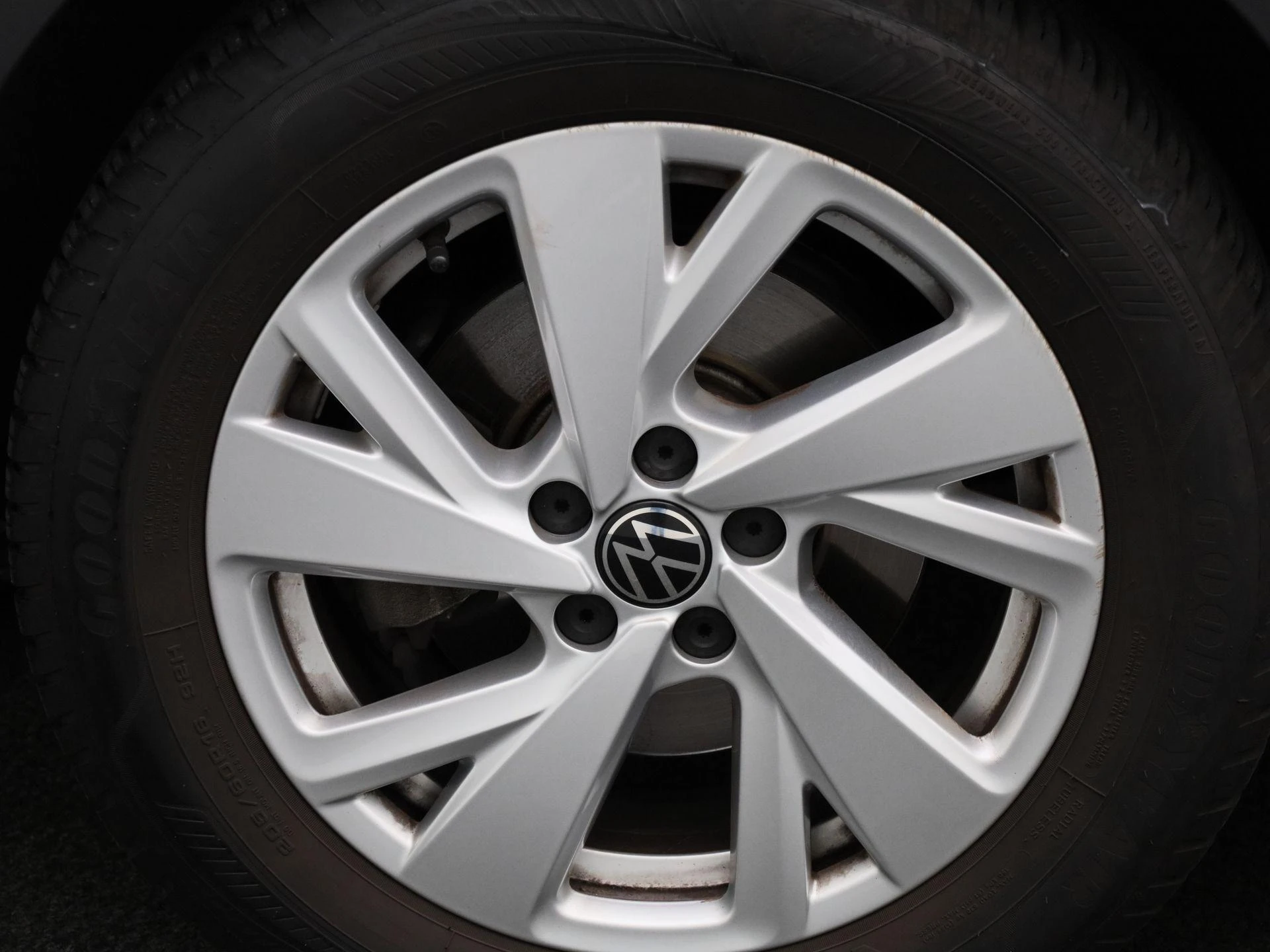 Volkswagen-Taigo-image-11