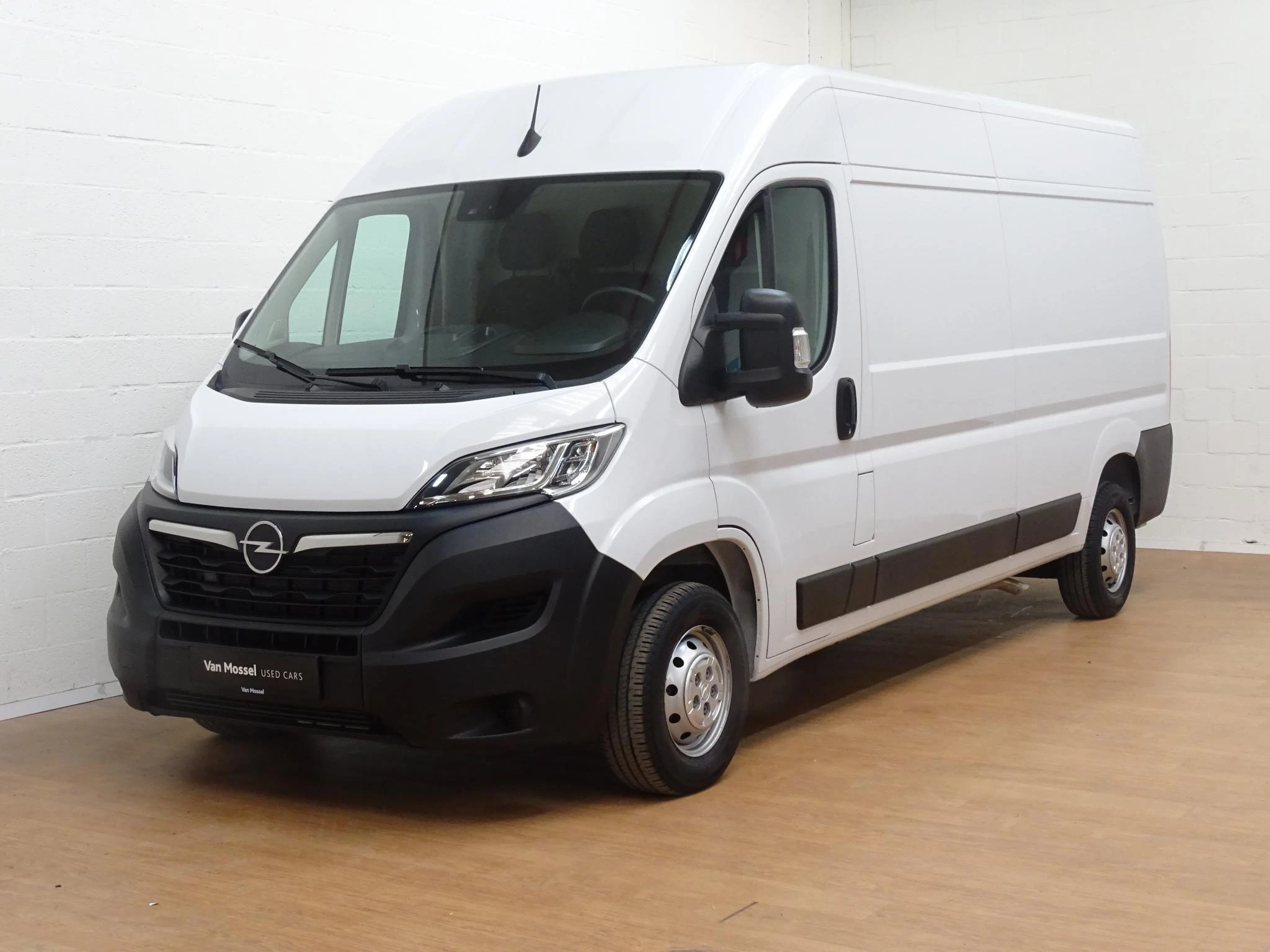 Opel-Movano-image-2