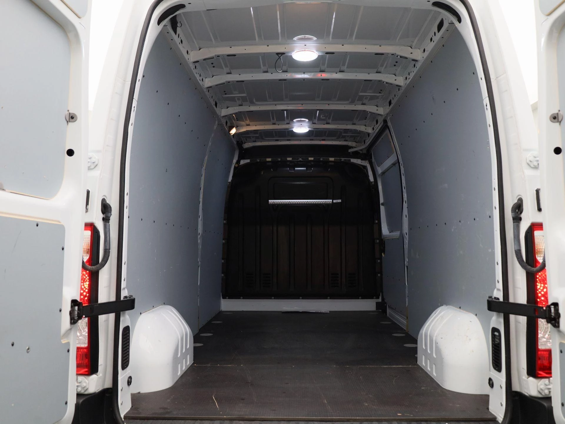 Renault Master T35 2.3 dCi 135 L3H2 Comfort