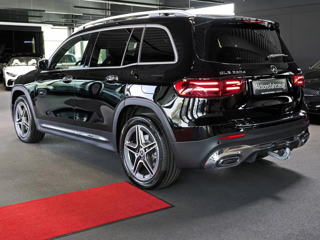 Mercedes-Benz-GLB 220 d-image-4