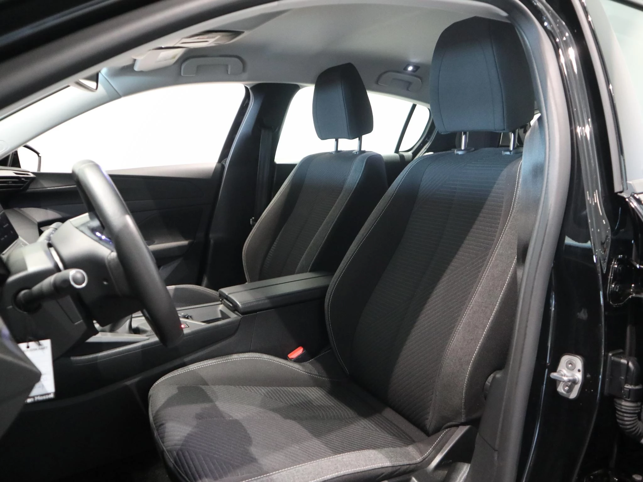 Peugeot-308-image-7
