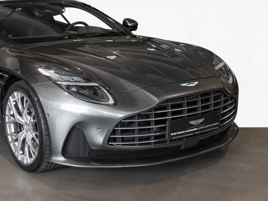 Aston Martin DB12 Coupe Aston Martin Hamburg
