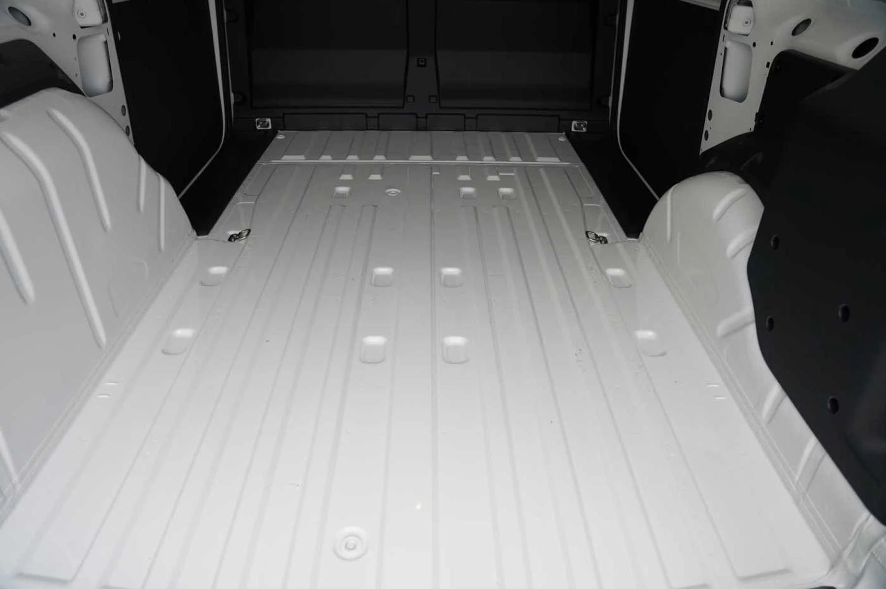 Volkswagen-Caddy-image-31