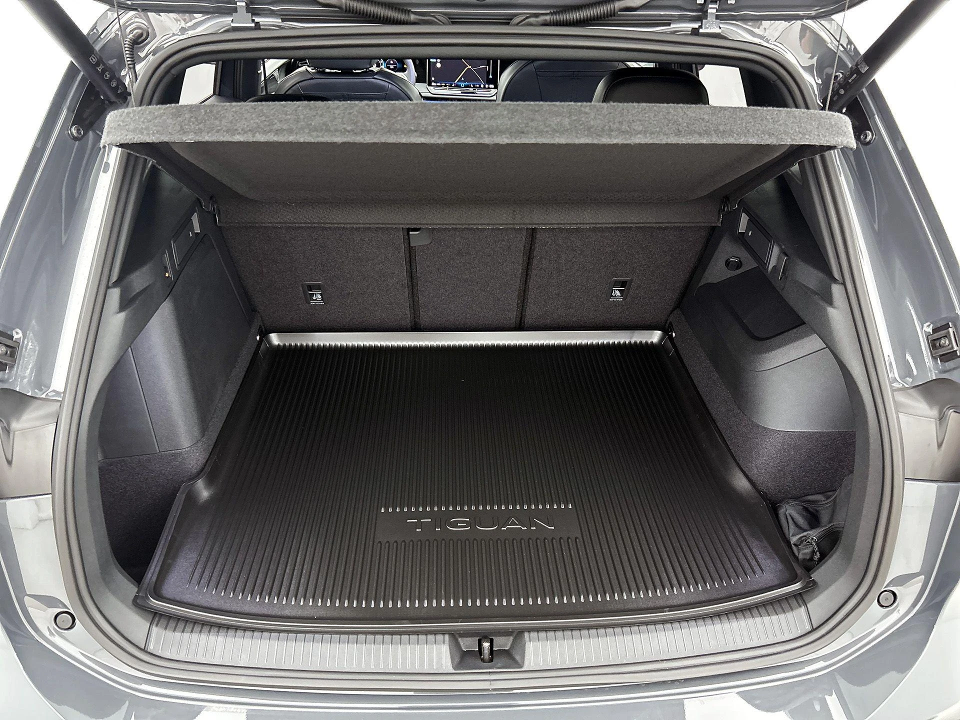 Volkswagen-Tiguan-image-10