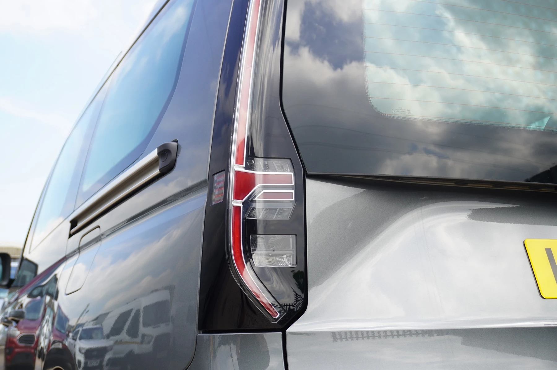 Volkswagen-Caddy-image-28