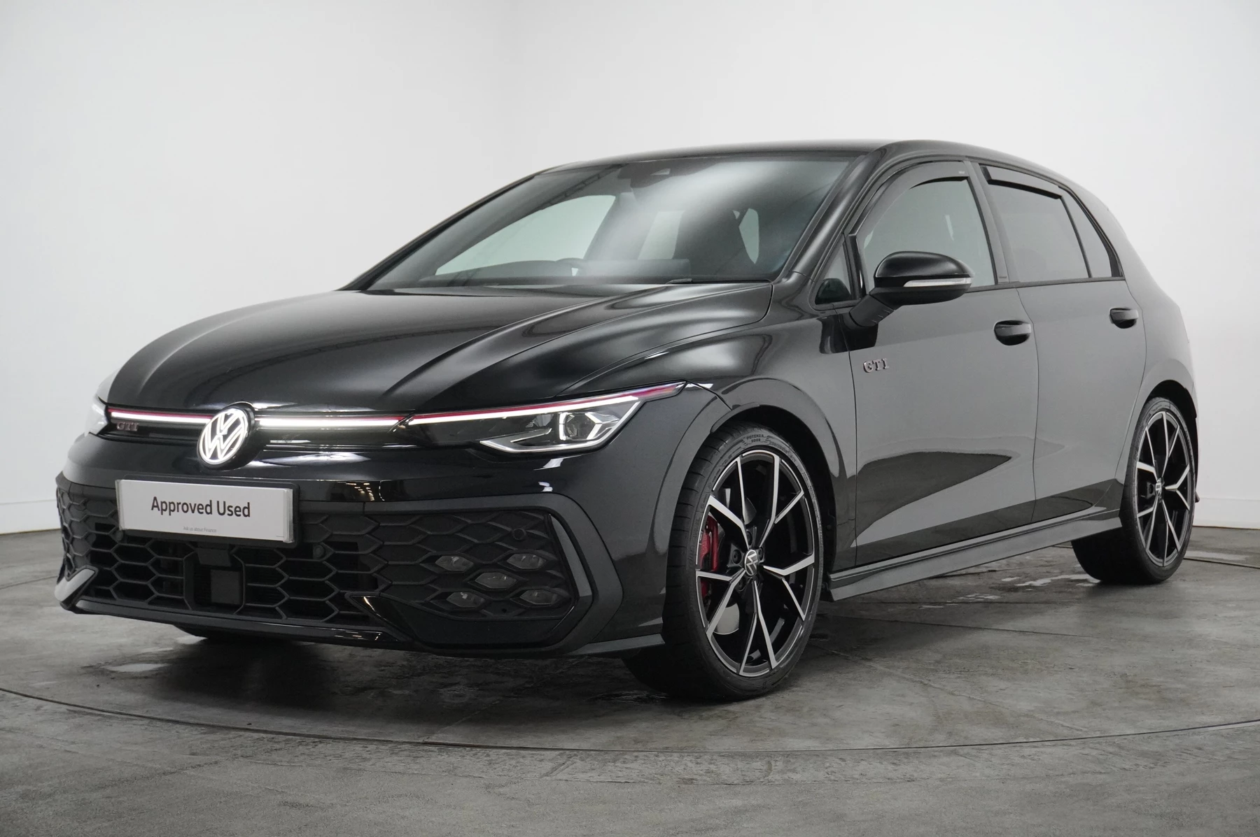 Volkswagen-Golf-image-37