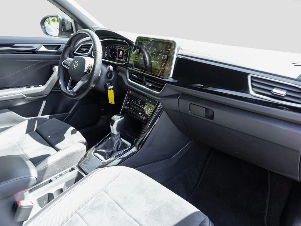 Volkswagen-T-Roc-image-8