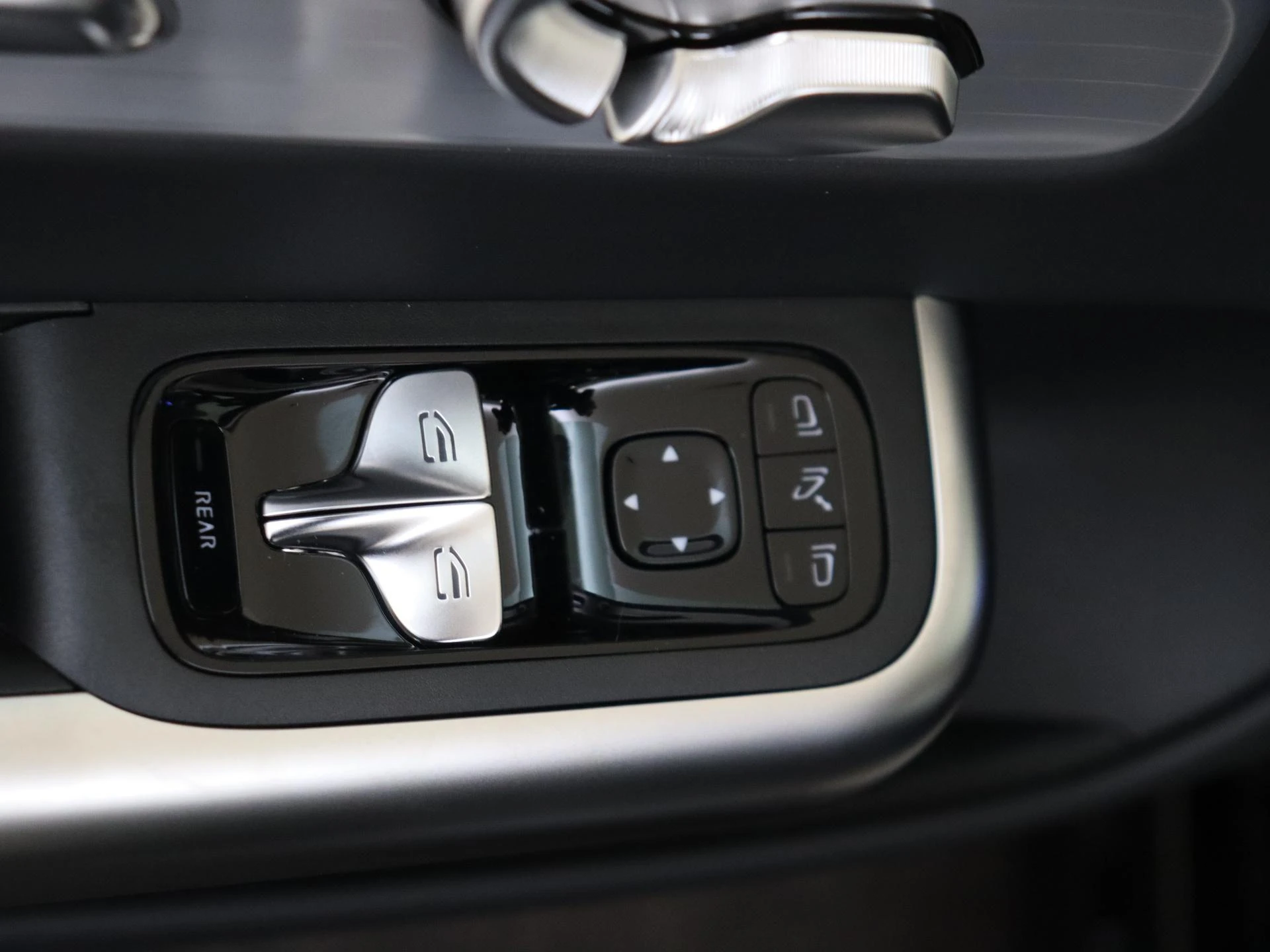 Mercedes-Benz-CLA-image-25