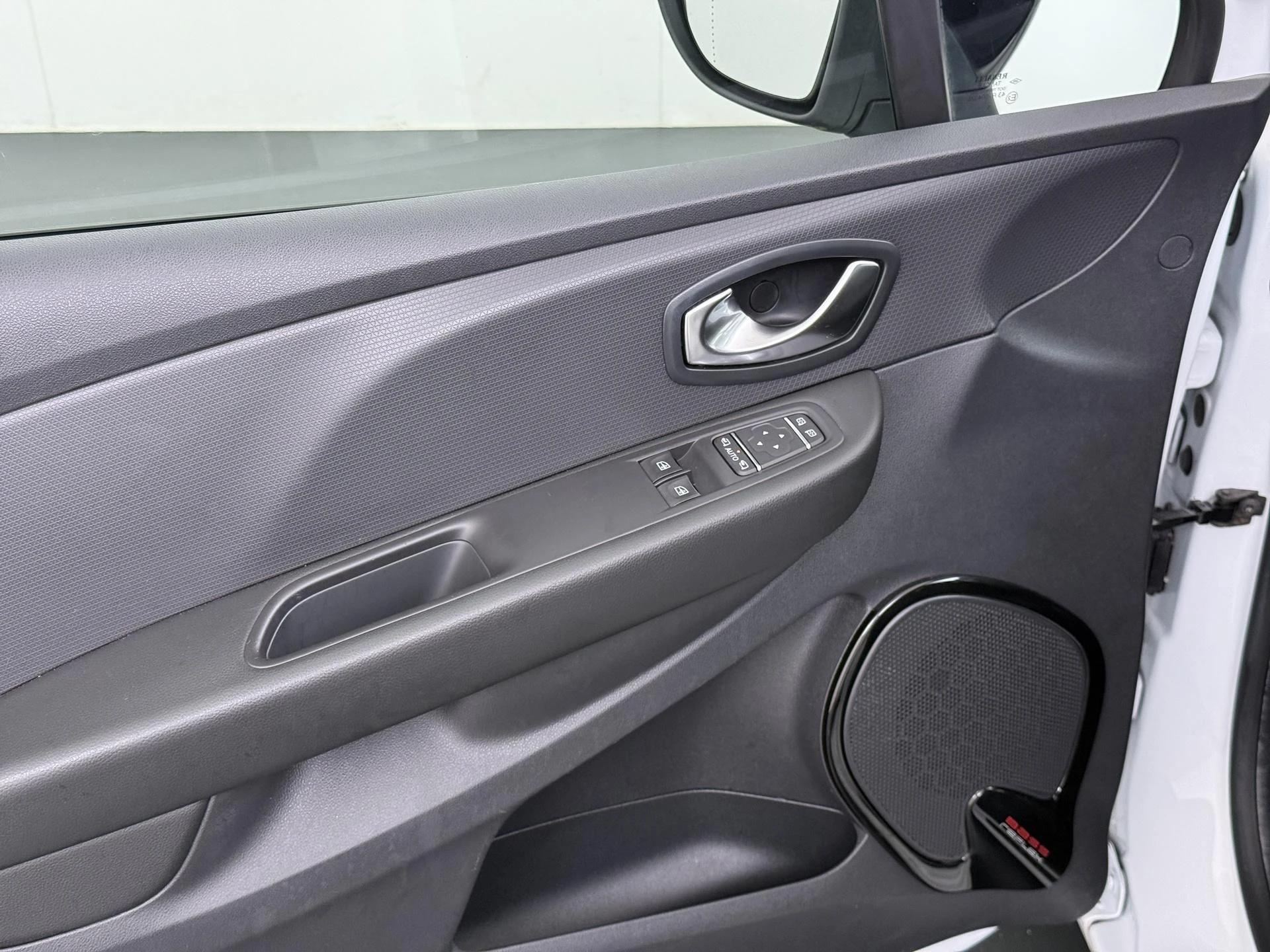 Renault-Clio-image-18