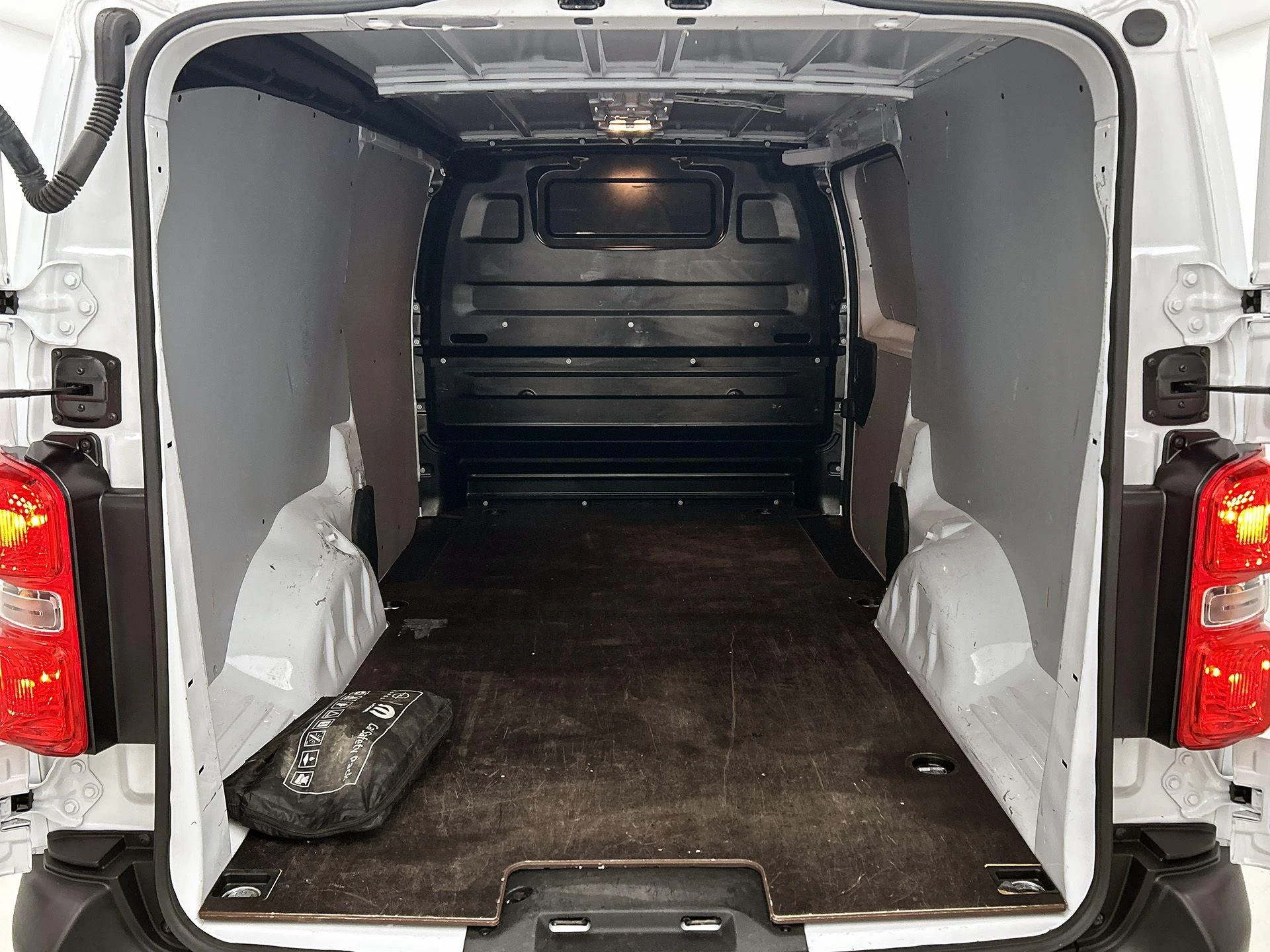 Opel-Vivaro-image-15