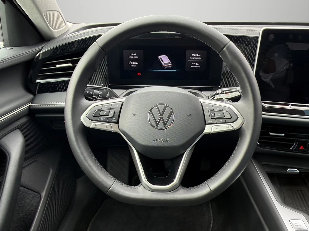 Volkswagen-Passat-image-10
