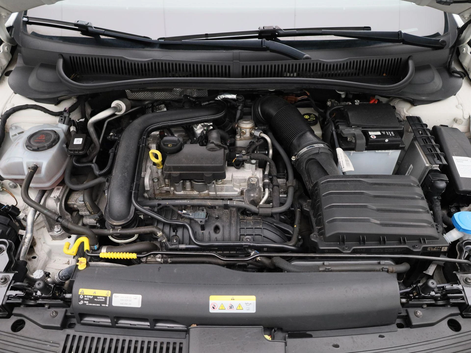 Volkswagen-Polo-image-33