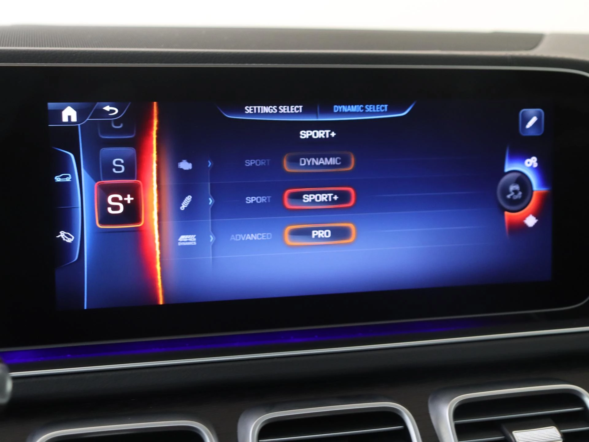 Mercedes-Benz-GLE-image-24