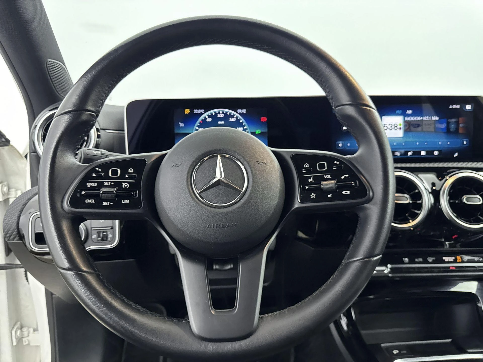 Mercedes-Benz-A-Klasse-image-25