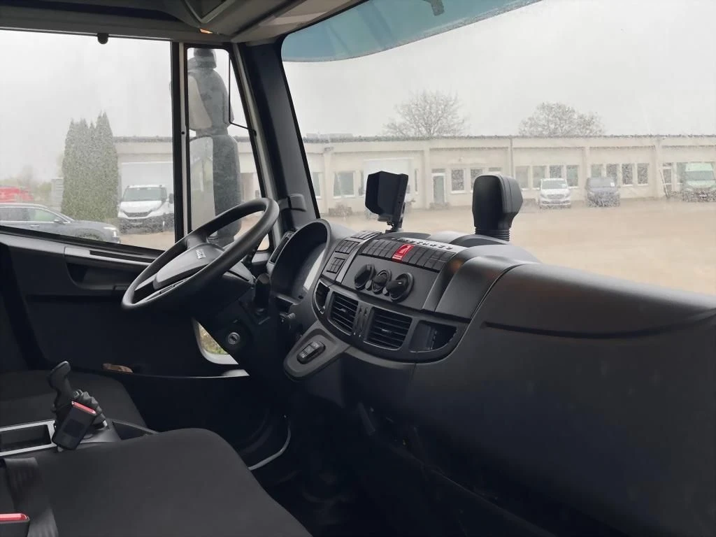 Iveco-Eurocargo-image-12