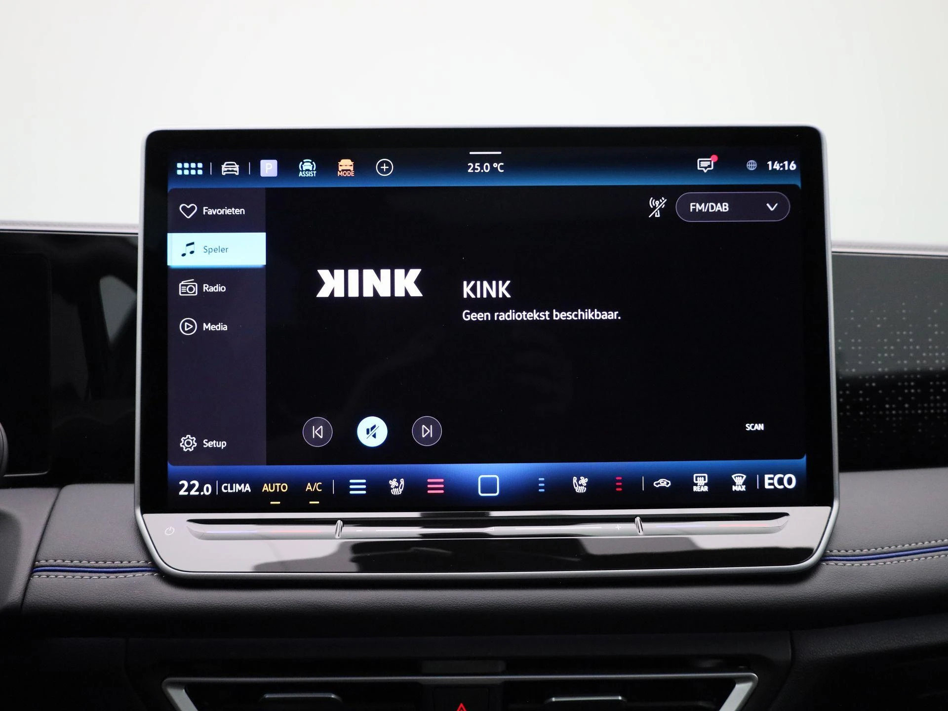 Volkswagen-Tiguan-image-24