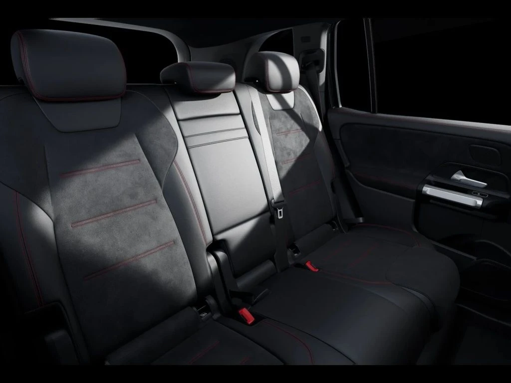 Mercedes-Benz-EQB 300-image-11