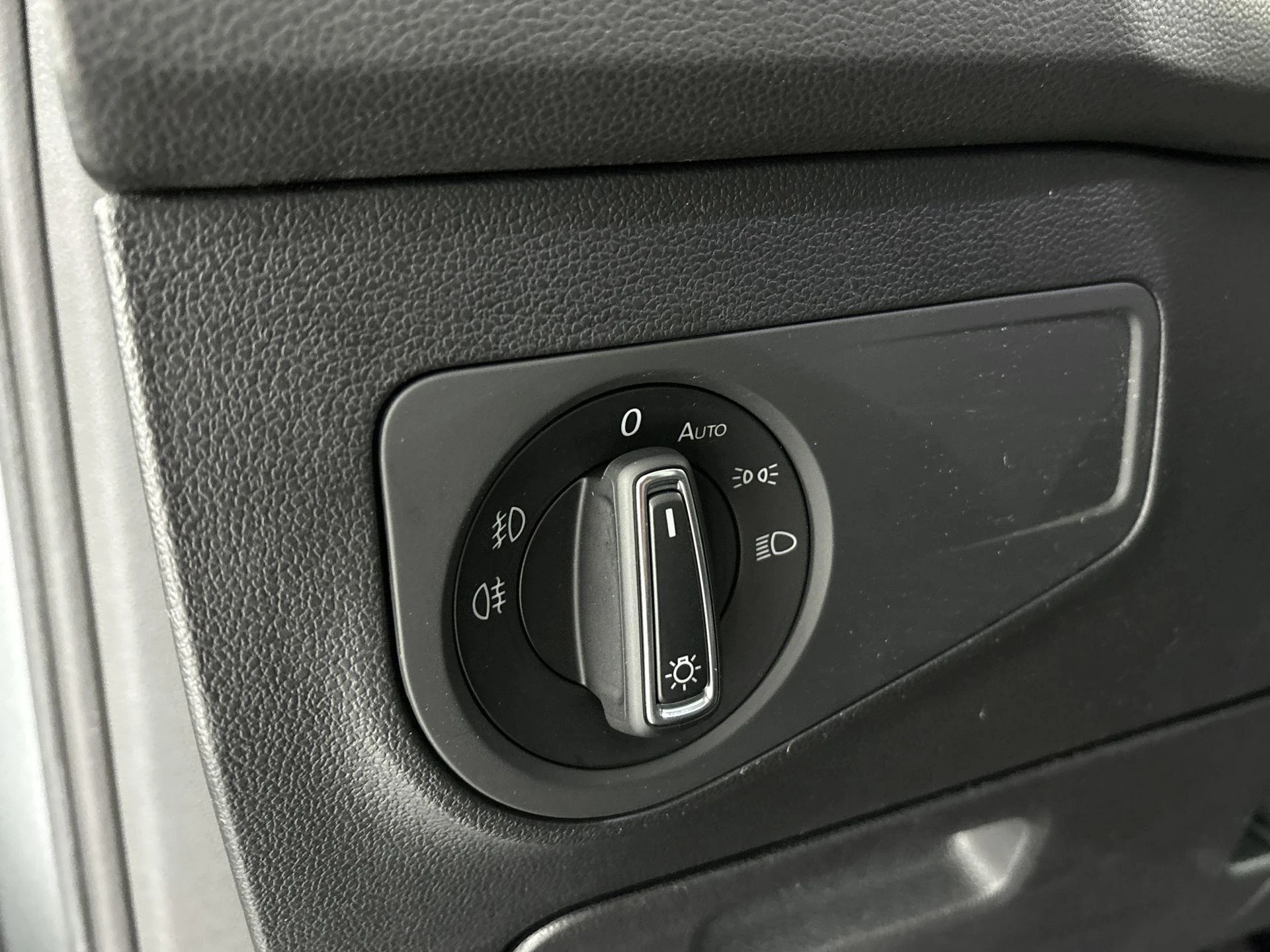 Volkswagen-Tiguan Allspace-image-21