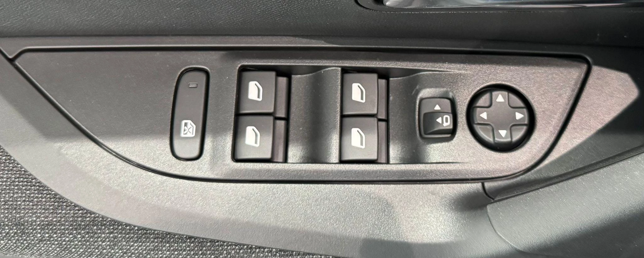 Peugeot-2008-image-6