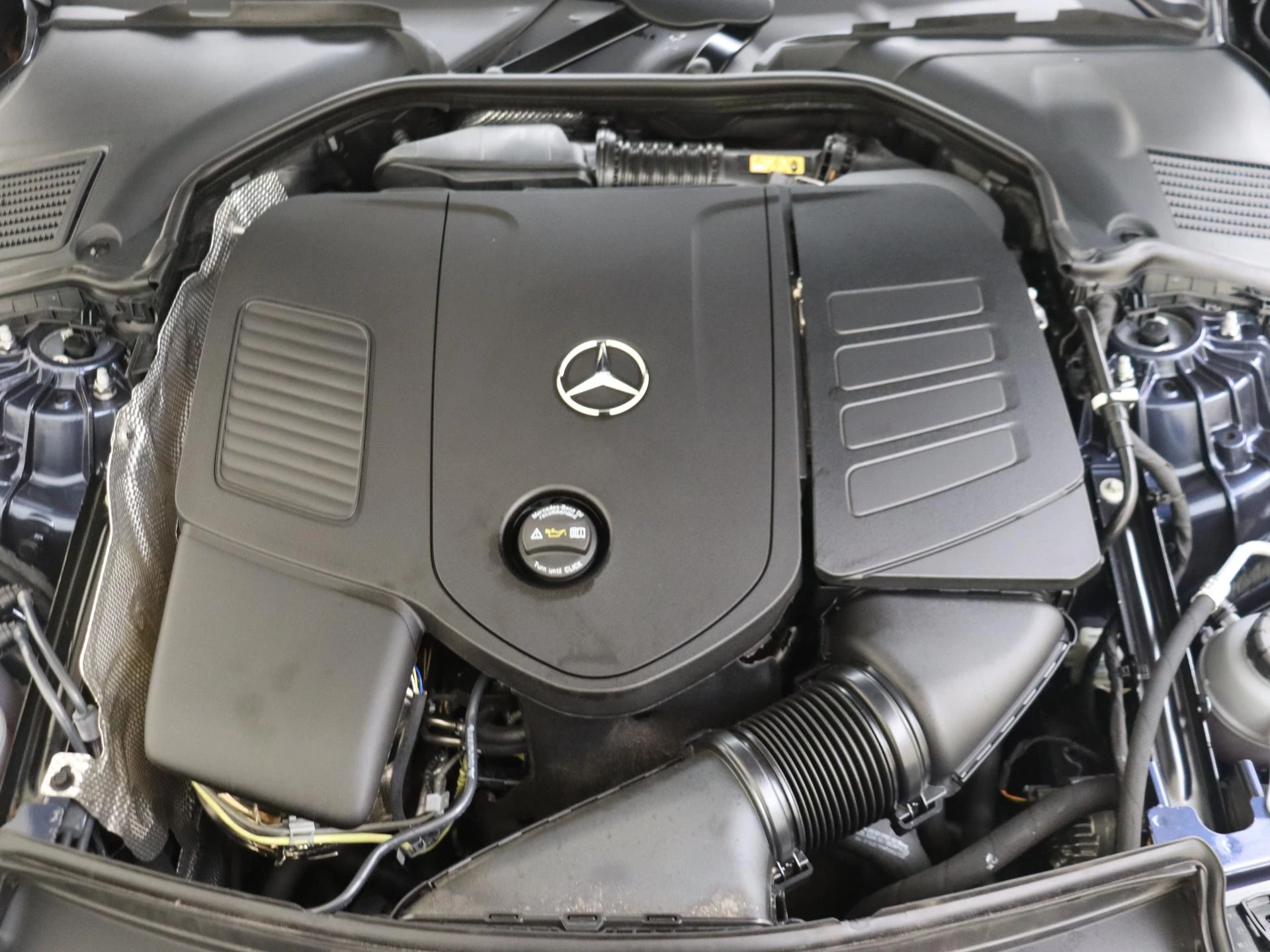 Mercedes-Benz-C-Klasse-image-34
